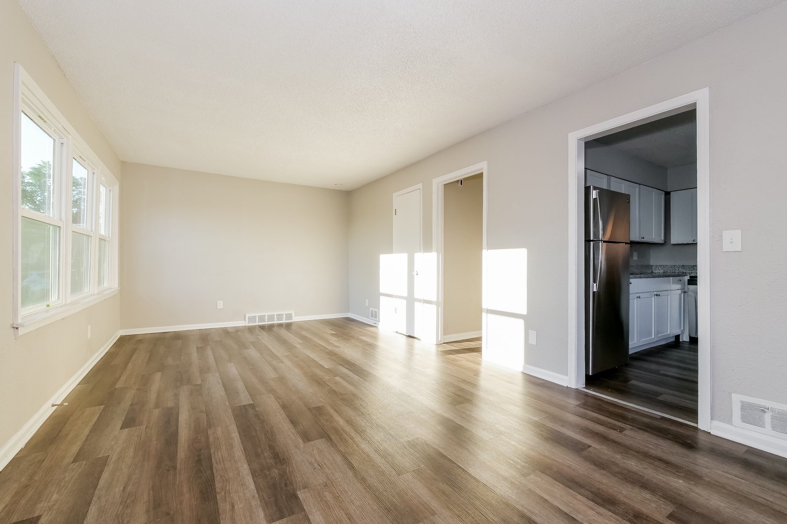 Building Photo - 3314 Kensington Ave