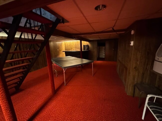 Building Photo - 5 Glenn Dr