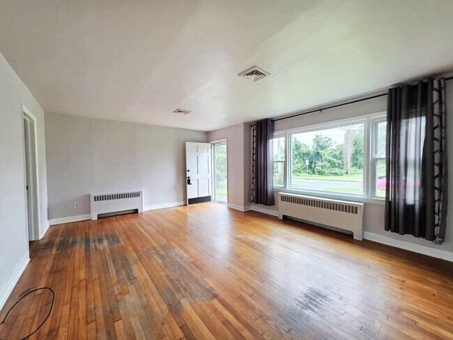 Building Photo - 1209 Belmont Ave