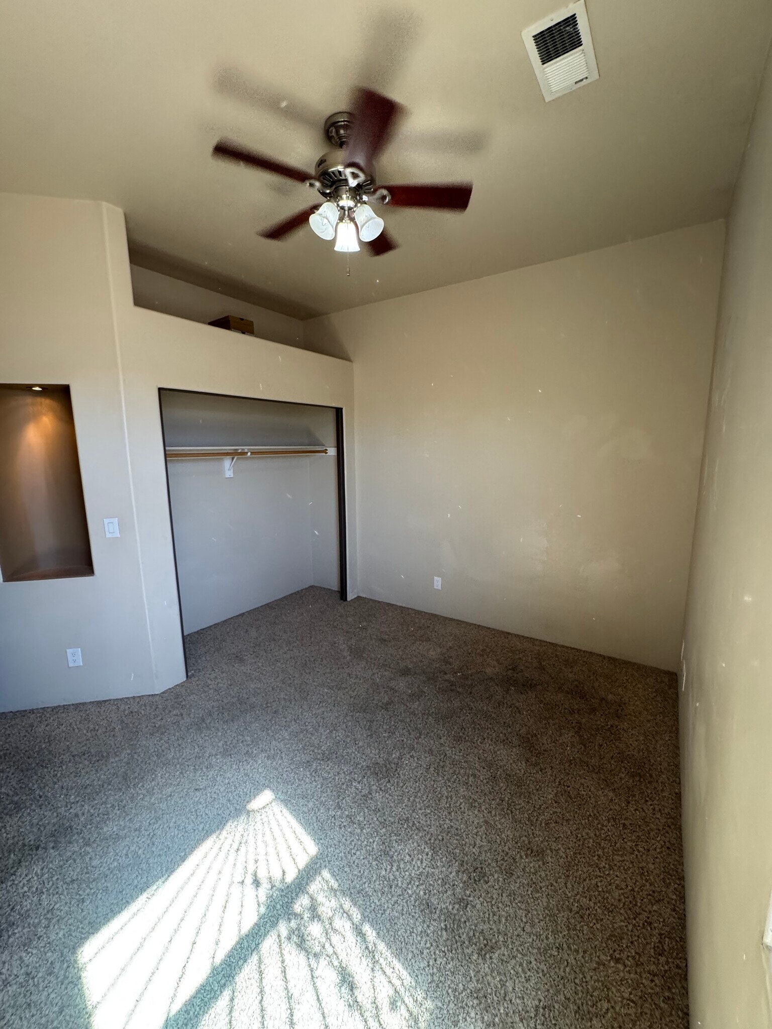 Building Photo - 4600 6th St NW