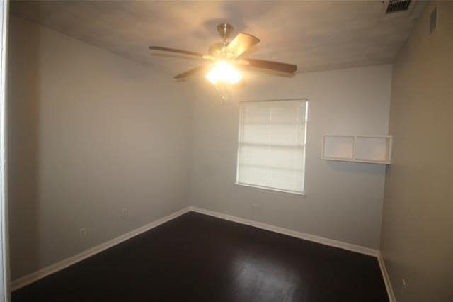 Building Photo - 802 Sequoia Dr