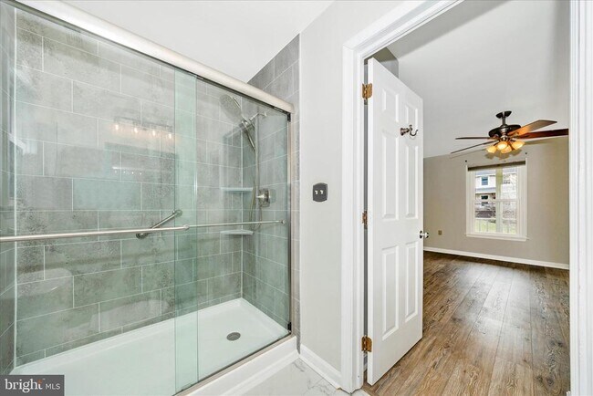 Building Photo - 6634 Rockridge Rd