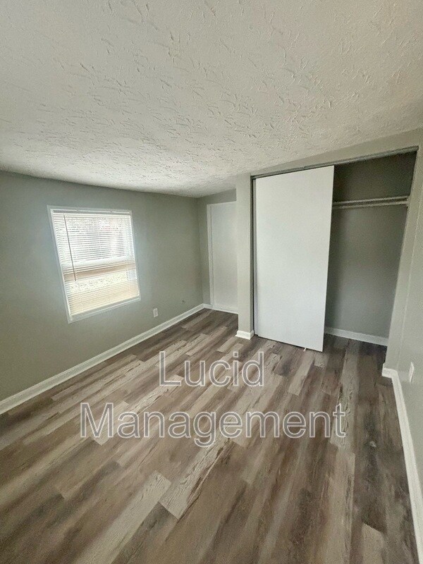 Building Photo - 4015 Parthenia Ave