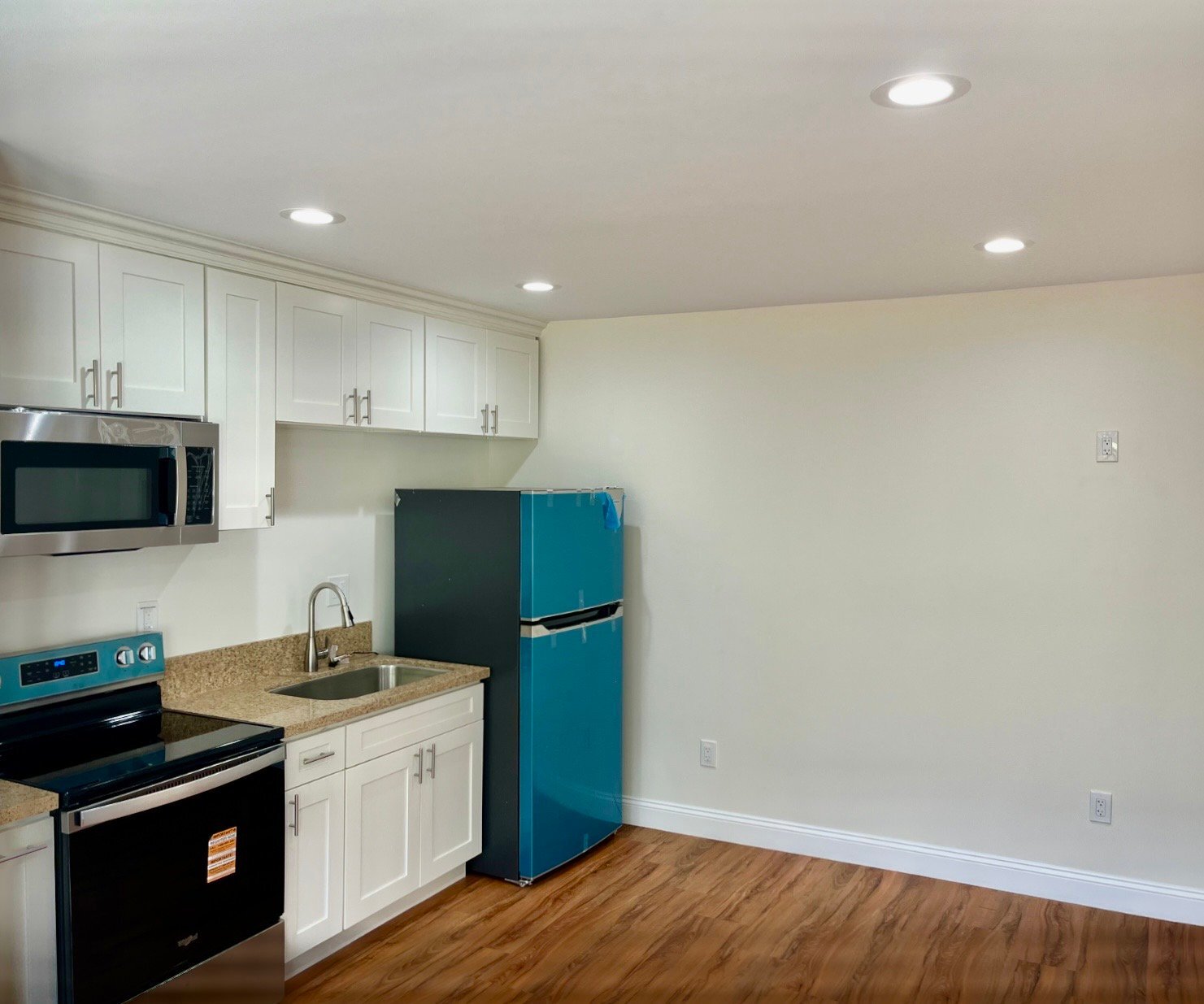 Building Photo - 158 N Canyon Blvd