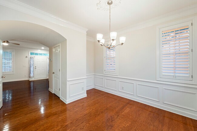Building Photo - 117 Singleton Rd