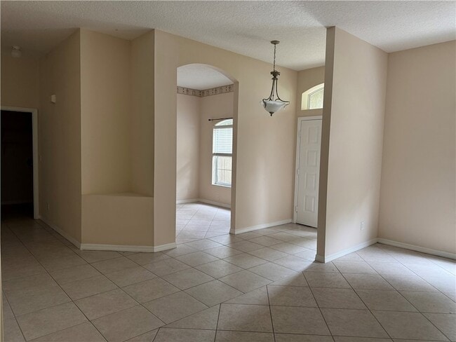 Building Photo - 707 46th Square