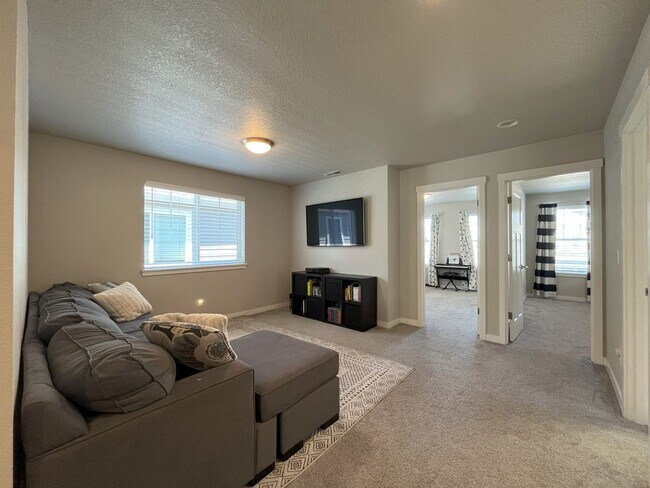 Building Photo - Spacious 3-Bedroom + Loft Home with Modern...