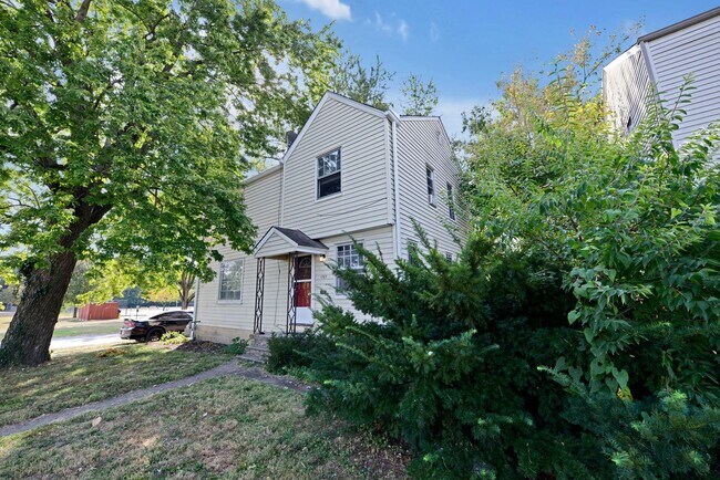 Building Photo - 1757-1759 E Frankfort St