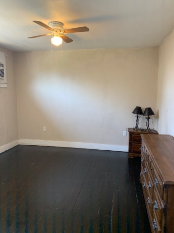 Building Photo - 821 Live Oak St