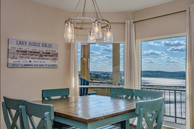 Building Photo - 3404 American Dr