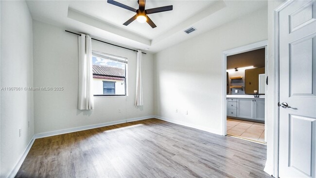 Building Photo - 144 SE 34th Ave