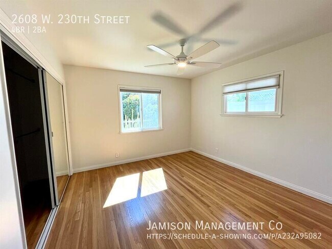 Building Photo - 2608 W 230th St