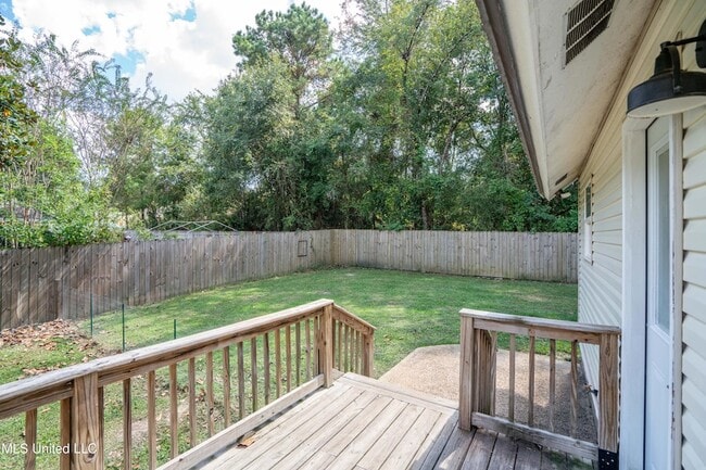 Building Photo - 1076 Lilinoe Way