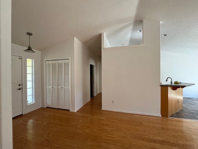 Building Photo - 11917 W Lewisburg Ct