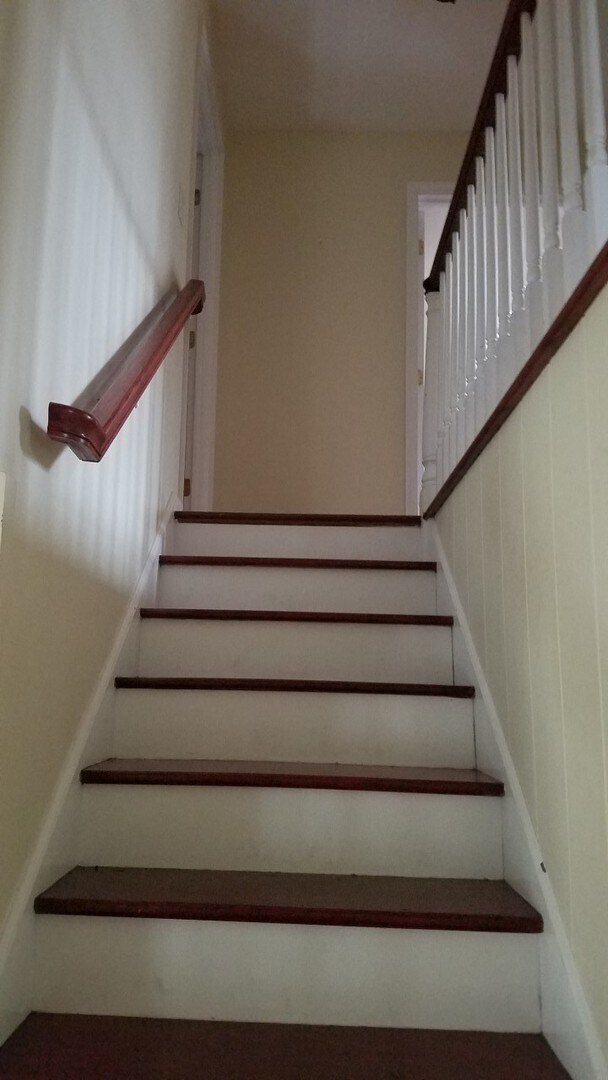 Building Photo - Beautiful, Executive Home located on Bloom...