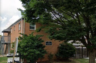 Building Photo - Claiborne Court Apartments