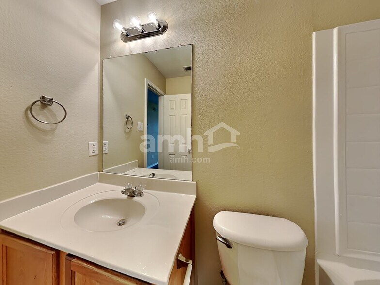 Building Photo - 1741 Trego Dr