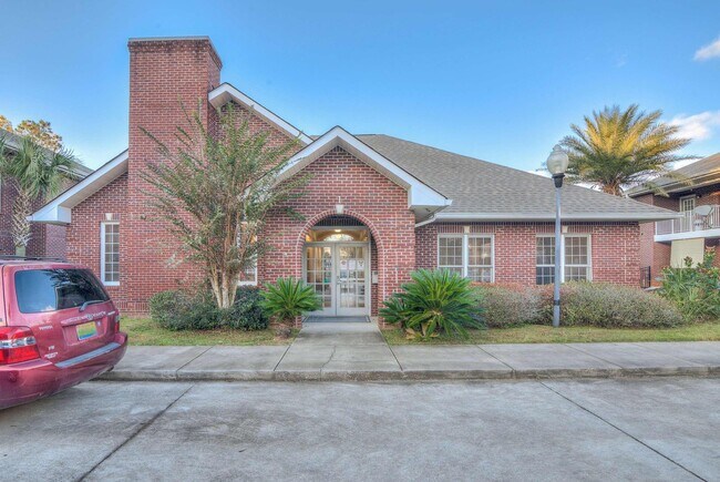 Building Photo - 22577 Mattingly St