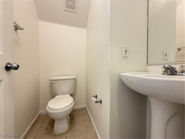 Building Photo - 5872 Sakhalin Ave