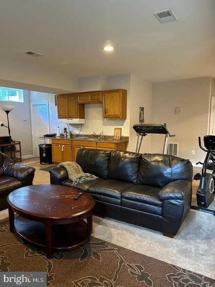 Building Photo - 10869 General Kirkland Dr