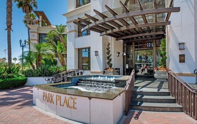 Building Photo - Bay View Condo at Park Place in Downtown San Diego