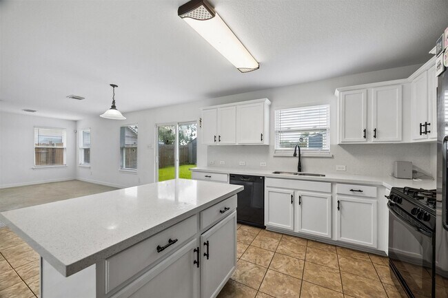 Building Photo - 13926 Tinsley Ct