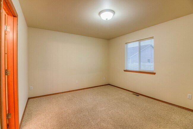 Building Photo - 1007 S 91st Ave