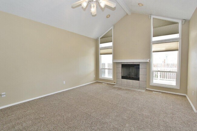 Building Photo - 604 Smith Ct
