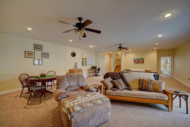 Building Photo - 329 Arrowood Pointe