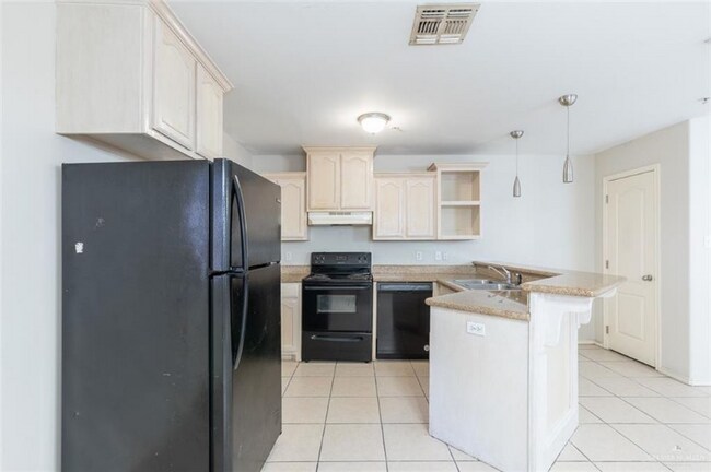 Building Photo - 110 S 48th Ln