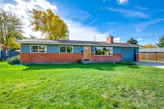 Primary Photo - Boise Bench Home w/ Sun Room