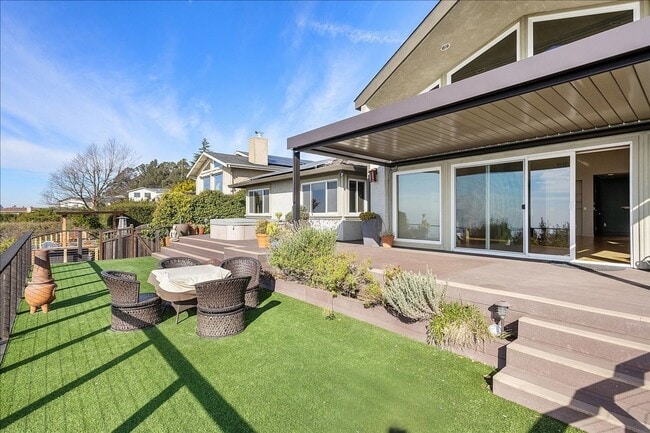 Building Photo - 75 Chadbourne Way