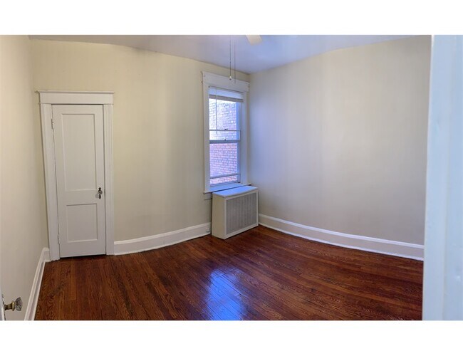 Building Photo - 518 Winston Ave