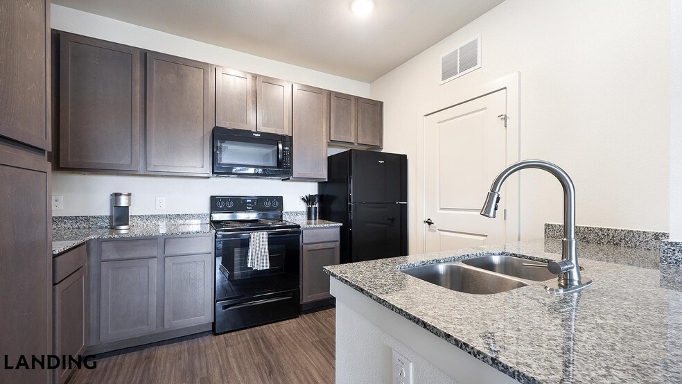 Building Photo - 2115 Windsor Blvd