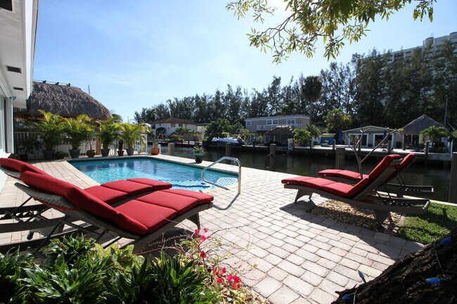 Building Photo - 2548 SE 14th St