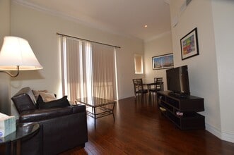 Building Photo - Meridian - Top-Floor 1 Bedroom | 1 Bath with City Views