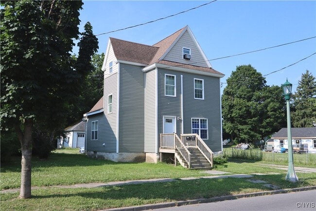 Primary Photo - 222 Academy St
