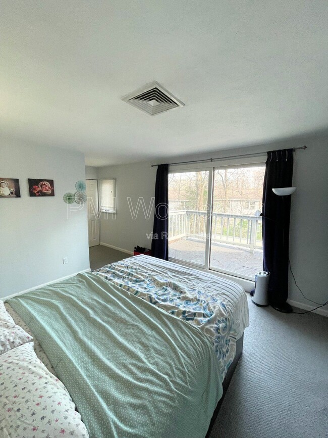 Building Photo - 244 Weatherstone Dr