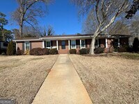 Building Photo - 161 Deerwood Cir