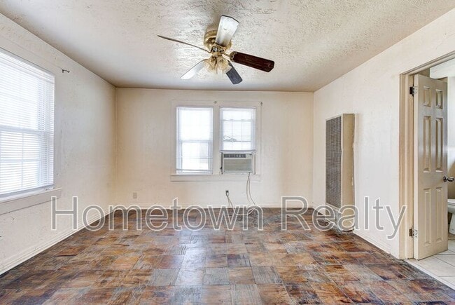 Building Photo - 1524 SW Binkley St