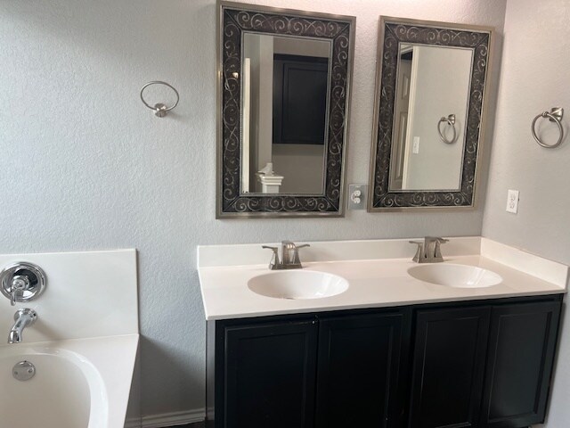 Building Photo - 206 Wisteria Way