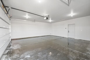 Building Photo - 622 W Matthew Trl