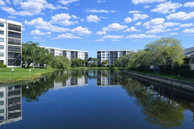 Building Photo - 1316 Pasadena Ave S