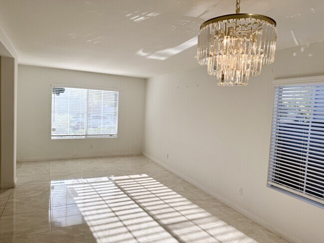 Building Photo - 11226 Evergreen Loop