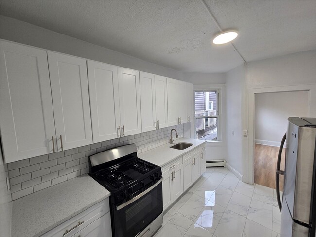 Building Photo - 143 Jericho Tpke