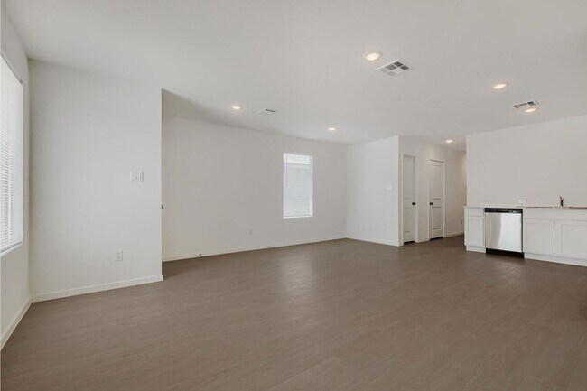 Building Photo - 6829 Chert Chase