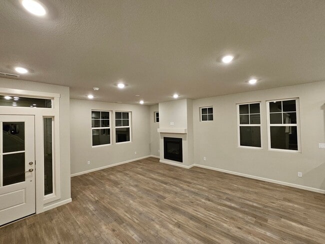 Building Photo - Stunning 4-Bedroom Corner-Lot Home with Expansive Backyard in Reeds Crossing