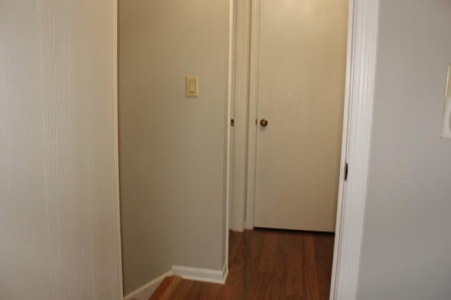 Building Photo - 410 Ashwood Ct