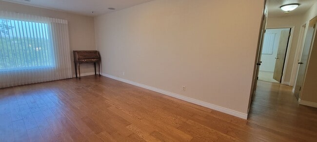 Building Photo - Charming 3 Bedroom, 2 Bath Home with Mountain Views