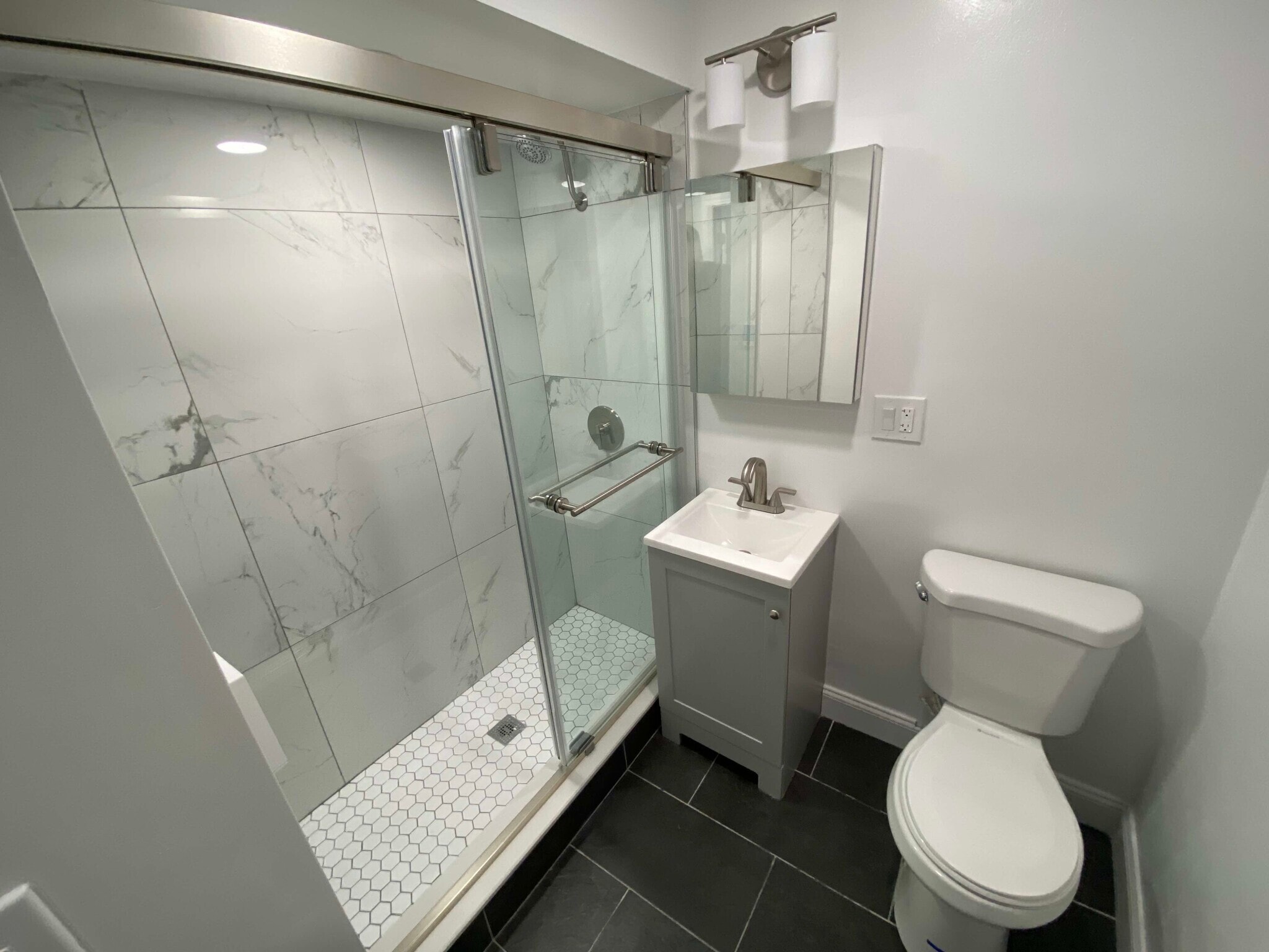 Building Photo - 529 Beacon St